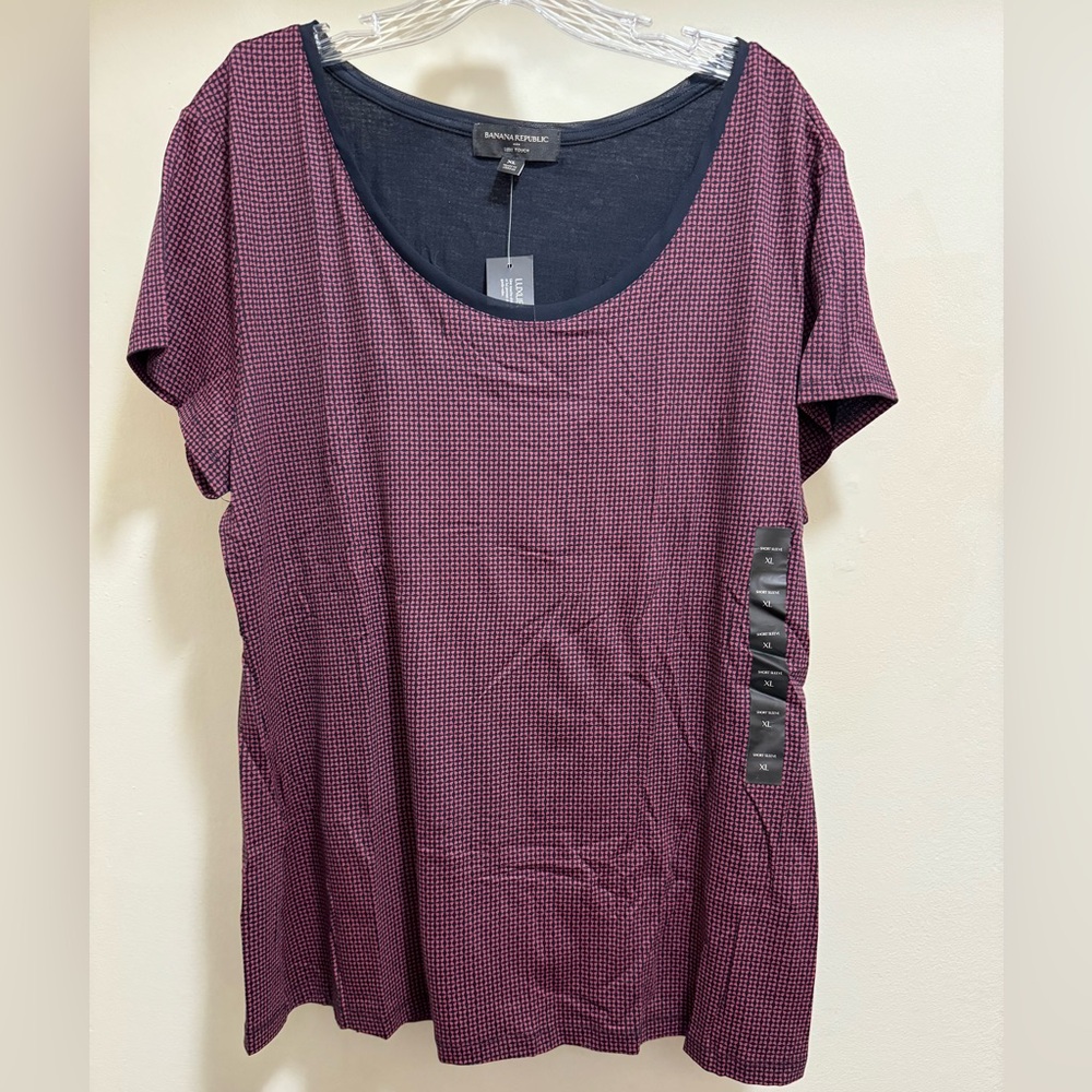 BANANA REPUBLIC TOP NWT
